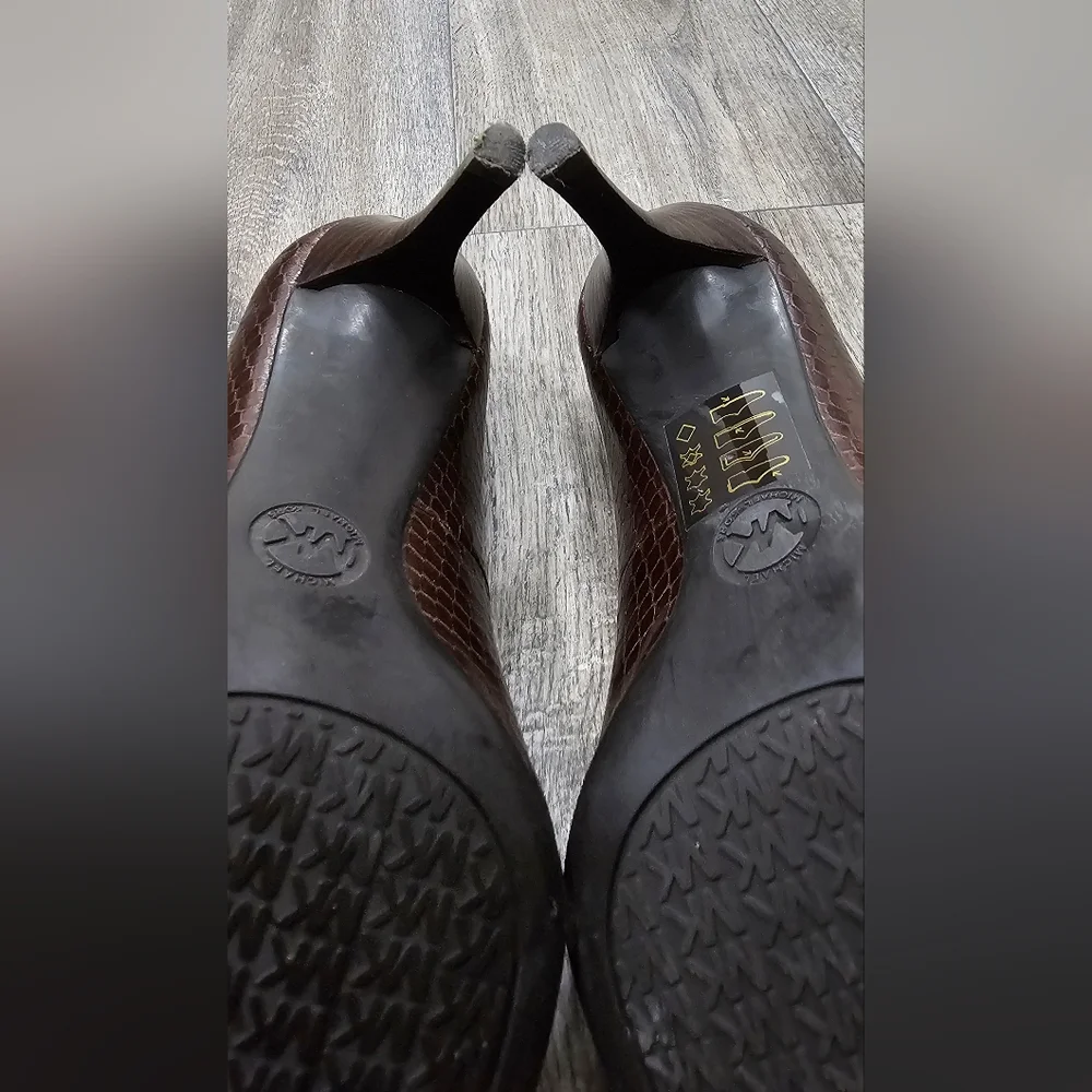 Michael Kors GP14F Brown Snake Skin Heels-Size 5M